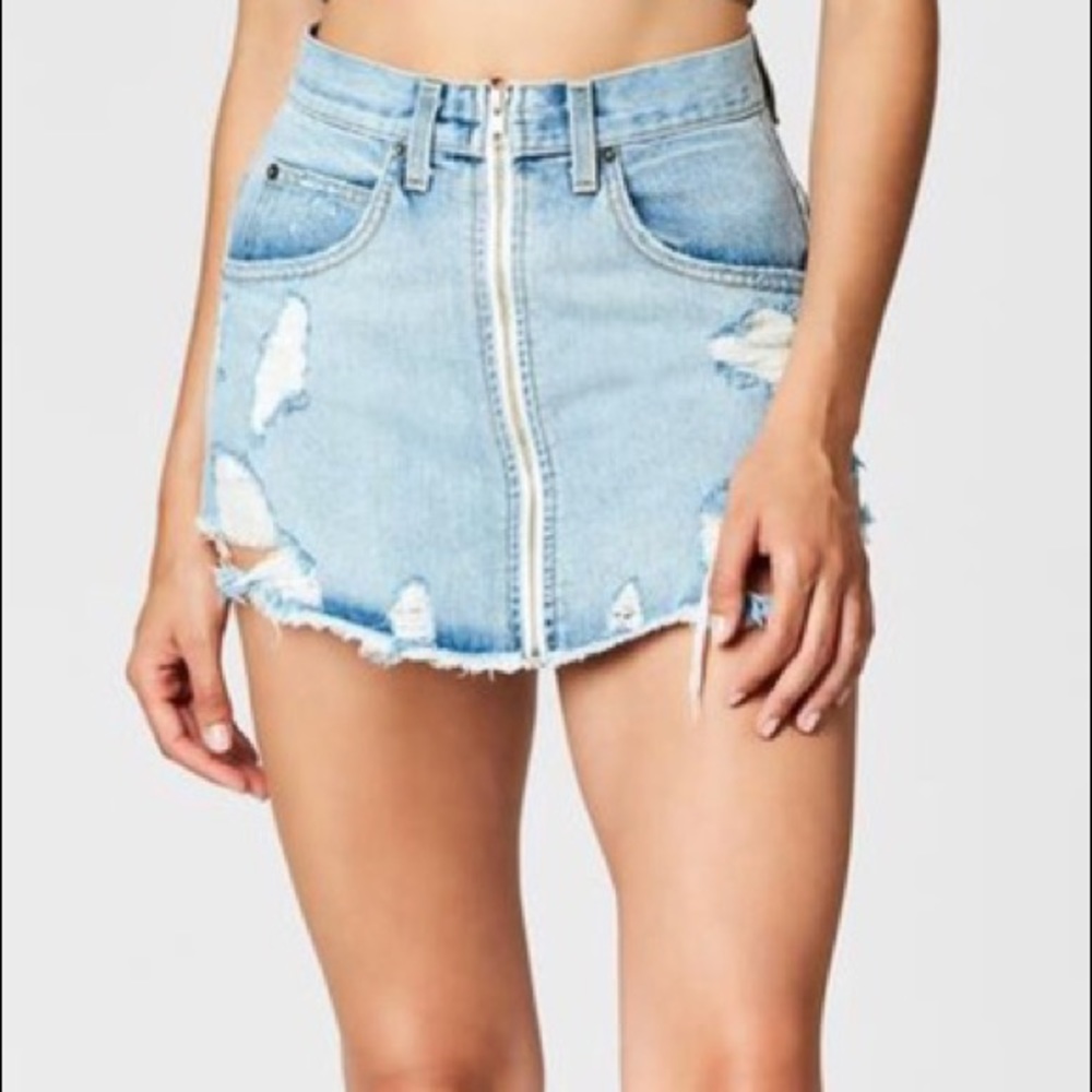 CARMAR front zip denim skirt 24, Larisa Beatrice